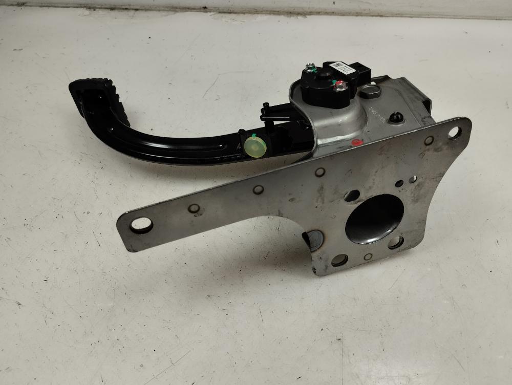 PEDAL EMBRAGUE HYUNDAI I20 1.0 T-GDI BLUE MT 100CV