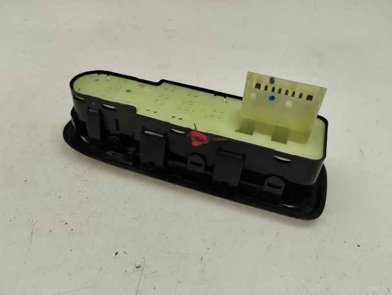 MANDO ELEVALUNAS DELANTERO IZQUIERDO CITROEN C3 1.1 MT 60CV