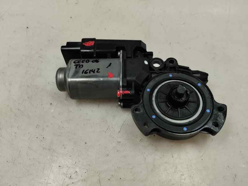 MOTOR ELEVALUNAS TRASERO DERECHO KIA CEED 1.6 MT 116CV | 85KW