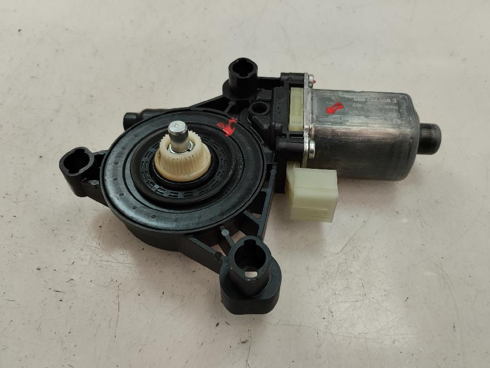 MOTOR ELEVALUNAS DELANTERO DERECHO AUDI A3 1.5 MT 150CV | 110KW