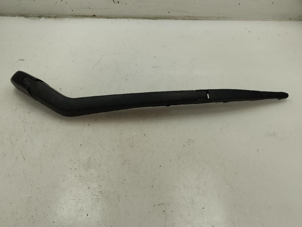 BRAZO LIMPIA TRASERO TOYOTA YARIS 1.5 MT 106CV