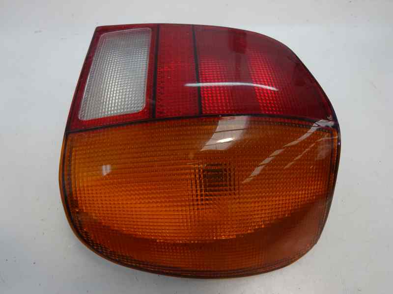 PILOTO TRASERO DERECHO VOLKSWAGEN POLO 1.4 MT 60CV | 44KW