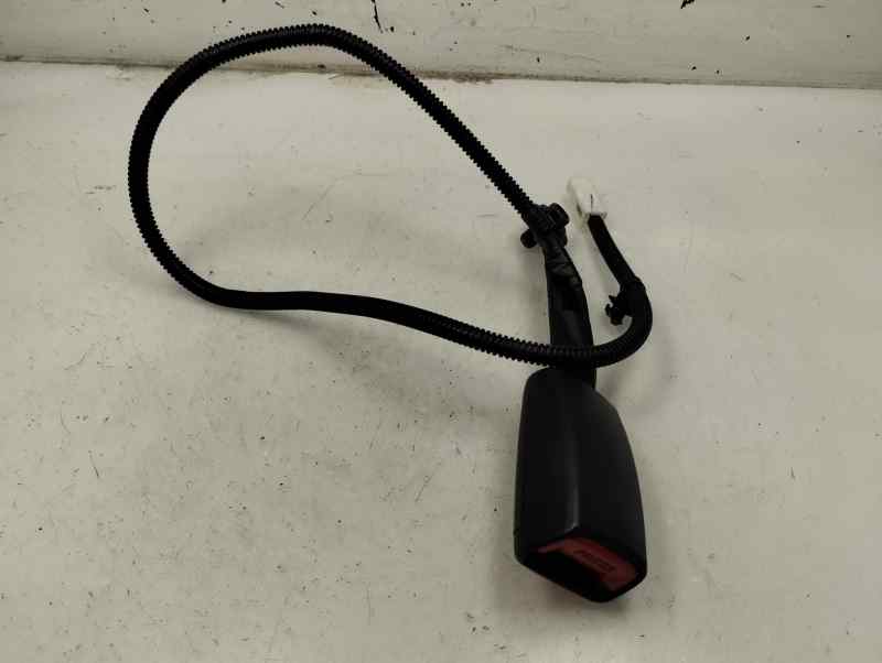 ANCLAJE CINTURON DELANTERO IZQUIERDO HYUNDAI I10 1.0 MT 67CV | 49KW