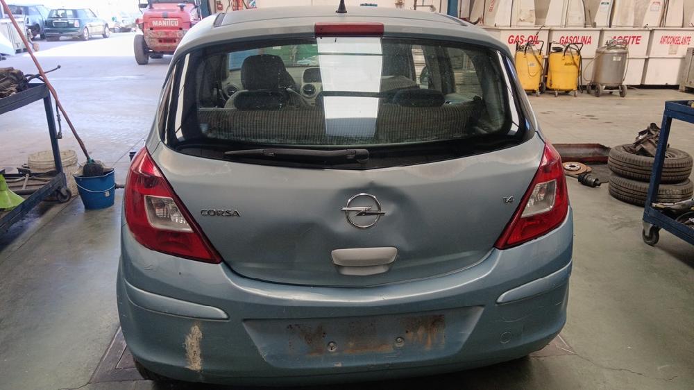 CAJA RELES FUSIBLES OPEL CORSA 2007 1.4 MT 90CV | 66KW