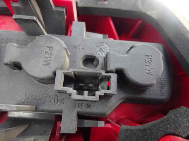 PILOTO TRASERO IZQUIERDO VOLKSWAGEN POLO 2000 1.4 MT 60CV | 44KW