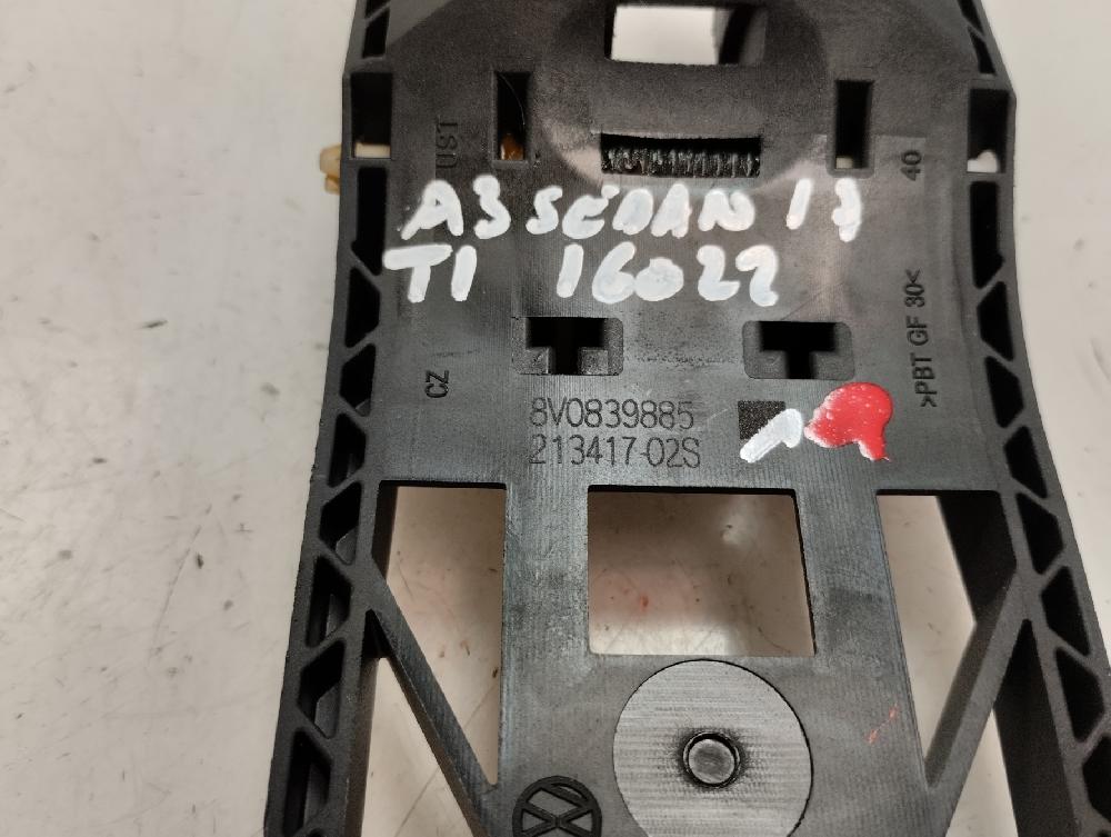 SOPORTE MANETA EXTERIOR PUERTA TRASERA IZQUIERDA AUDI A3 2017 1.5 MT 150CV | 110KW