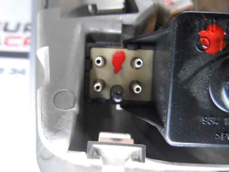 LUZ INTERIOR MERCEDES BENZ CLASE A 2001 1.7 MT 90CV | 66KW
