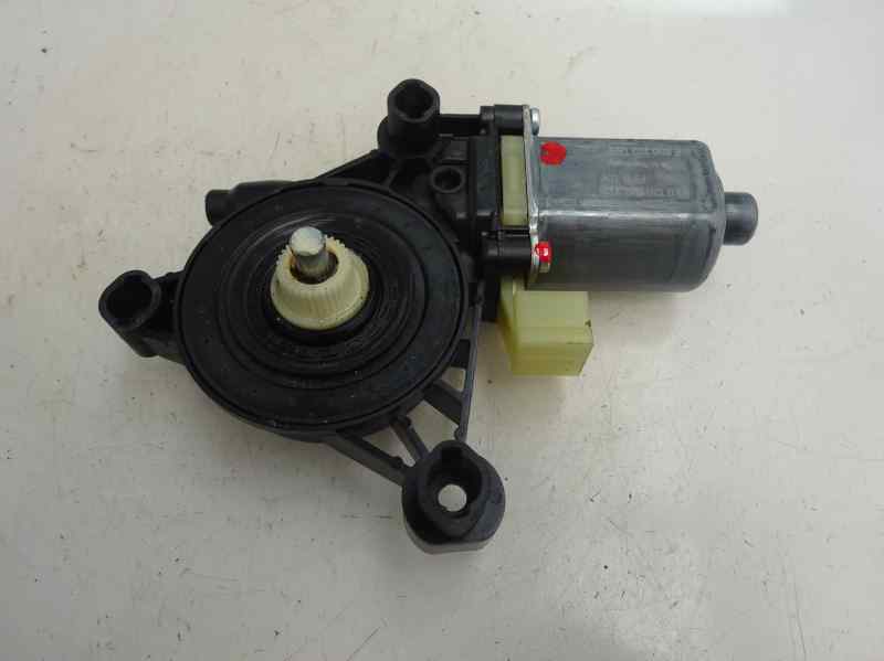 MOTOR ELEVALUNAS DELANTERO IZQUIERDO VOLKSWAGEN GOLF 1.4 TSI MT 125CV | 92KW