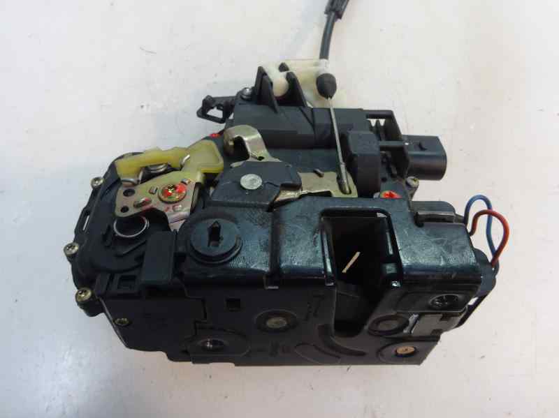 CERRADURA PUERTA TRASERA IZQUIERDA VOLKSWAGEN GOLF 1.9 TDI MT 100CV