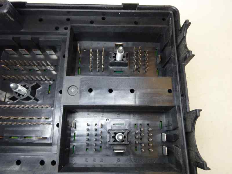 CAJA RELES FUSIBLES OPEL CORSA 1.3 CDTI ECOFLEX MT 75CV