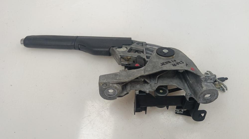 PALANCA FRENO DE MANO VOLKSWAGEN JETTA 1.6 TDI MT 105CV