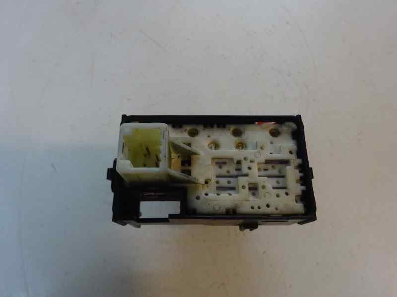 MANDO ELEVALUNAS TRASERO DERECHO TOYOTA PRIUS 1.8CVT 99CV