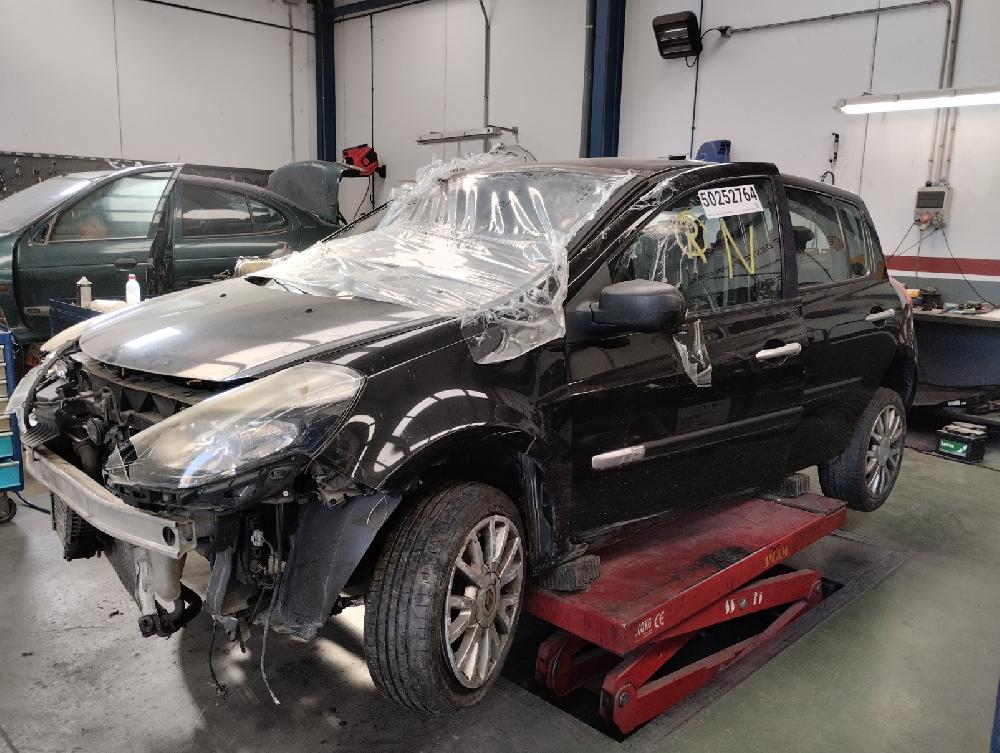 CAJA RELES FUSIBLES RENAULT CLIO 2009 1.2 MT 101CV | 74KW