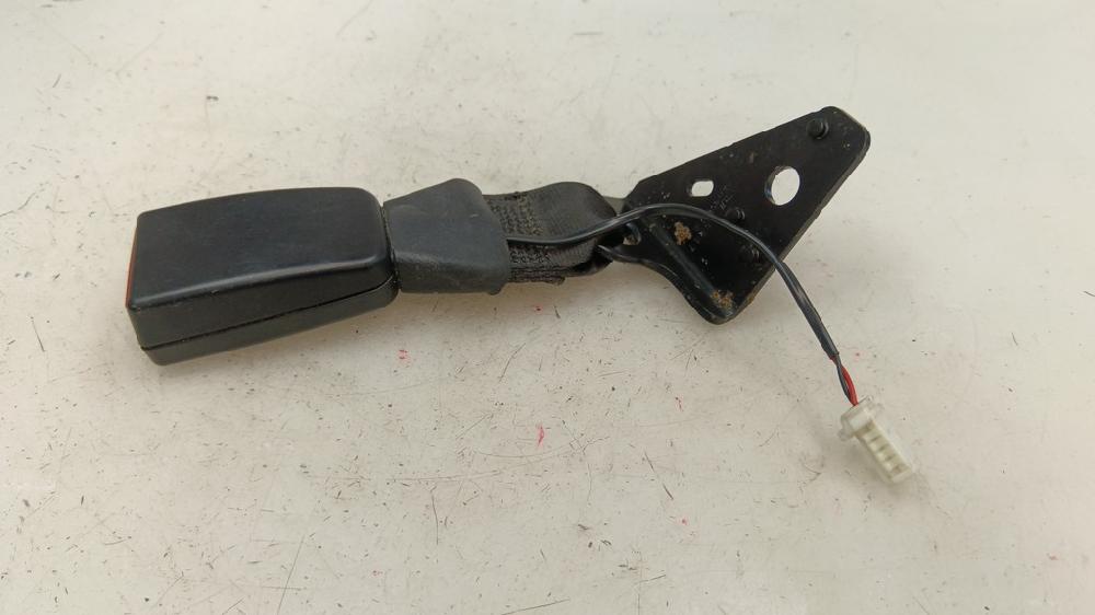 ANCLAJE CINTURON TRASERO IZQUIERDO CITROEN C4 CACTUS 2014 1.6 MT 99CV | 73KW
