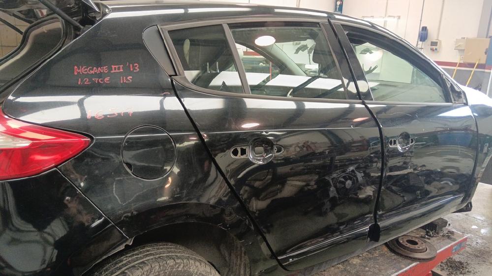 PUERTA TRASERA DERECHA RENAULT MEGANE 1.2 TCE MT 115CV