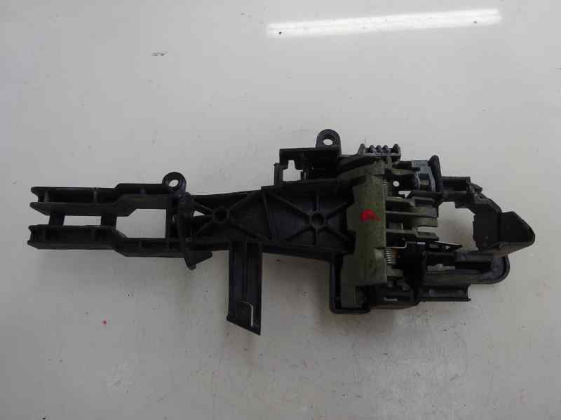 SOPORTE MANETA EXTERIOR PUERTA TRASERA IZQUIERDA BMW SERIE 1 1.6 116I MT 115CV