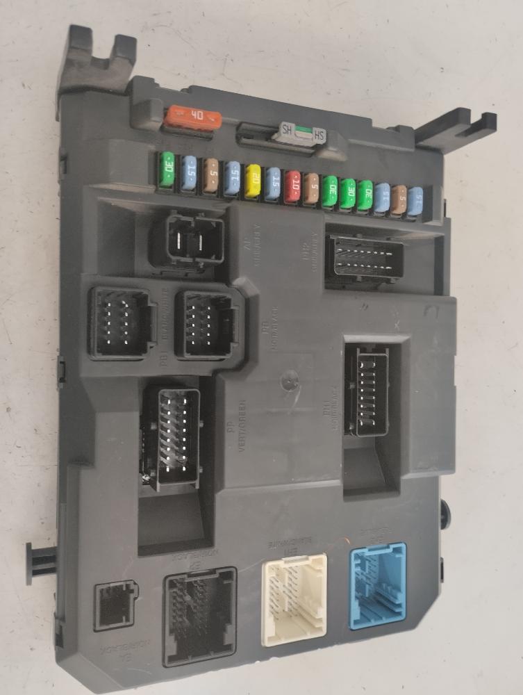 CAJA RELES FUSIBLES PEUGEOT 207 1.4 HDI MT 70CV