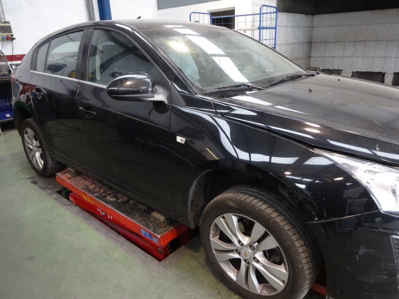 CAPOT CHEVROLET CRUZE 2012 2.0 TD MT 163CV