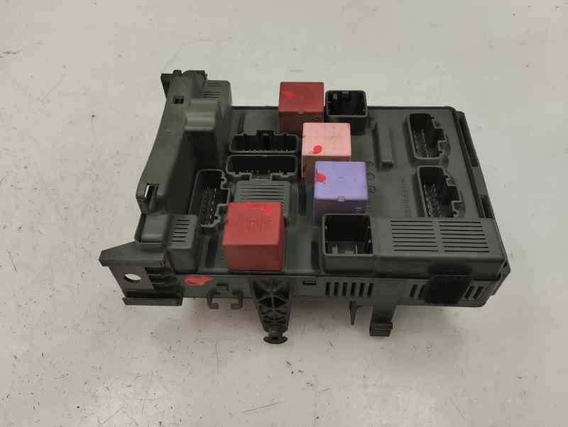 CAJA RELES FUSIBLES RENAULT LAGUNA 2006 1.9 DCI MT 130CV