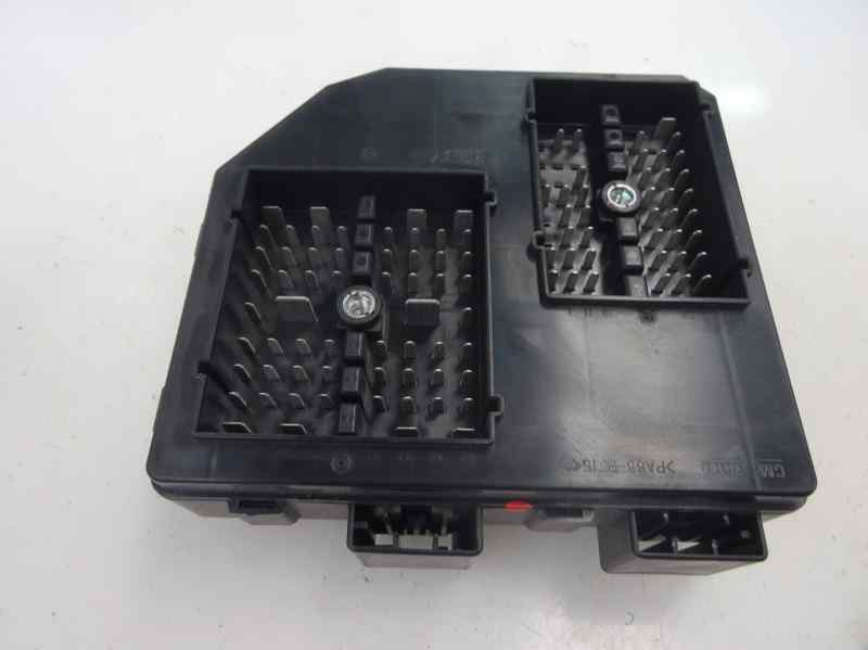 CAJA RELES FUSIBLES CHEVROLET CAPTIVA 2.2 D MT 5 PLAZAS 163CV