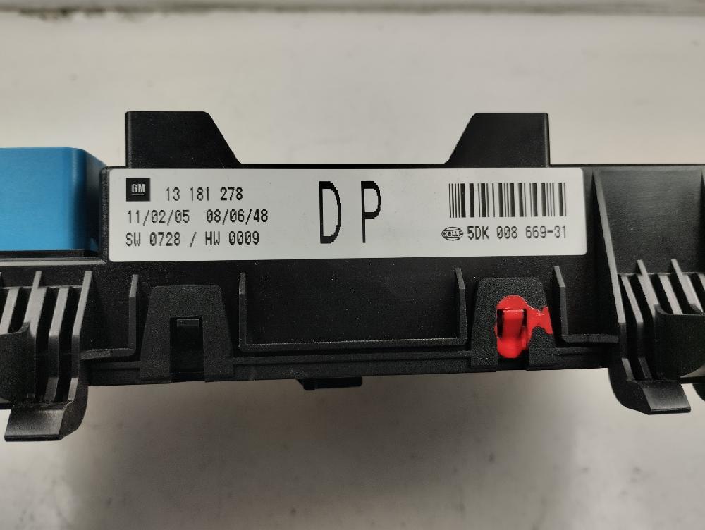 CAJA RELES FUSIBLES OPEL ASTRA 1.7 CDTI 6MT 100CV | 73KW