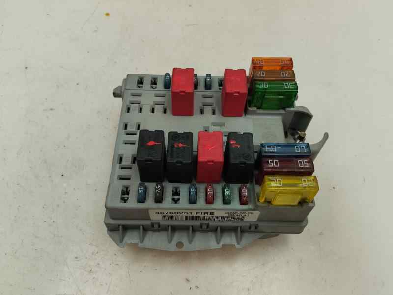 CAJA RELES FUSIBLES FIAT PUNTO 1.2 MT 60CV | 44KW