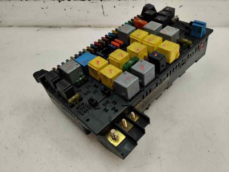 CAJA RELES FUSIBLES MERCEDES BENZ CLASE M 2000 2.7 ML 270 CDI MT 163CV