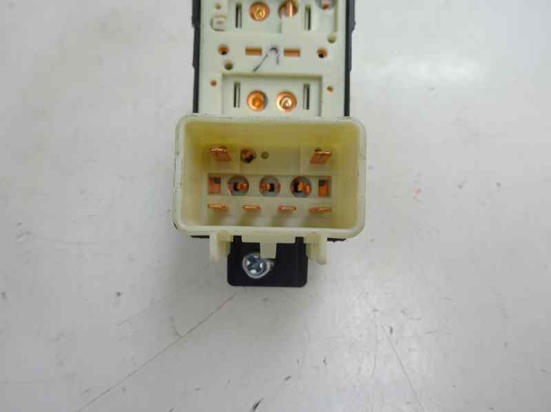 MANDO ELEVALUNAS TRASERO DERECHO CHEVROLET CAPTIVA 2.2 D MT 5 PLAZAS 163CV