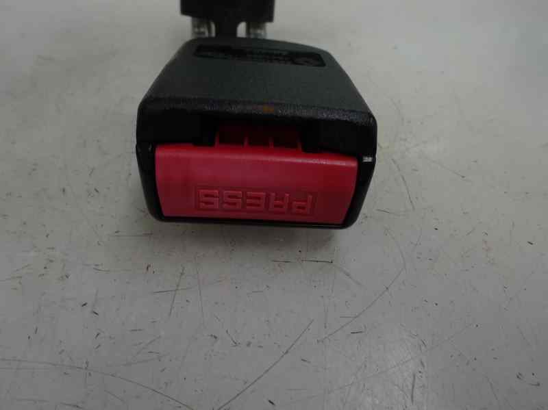 ANCLAJE CINTURON TRASERO IZQUIERDO RENAULT LAGUNA 2.0 DCI FAP MT 150CV