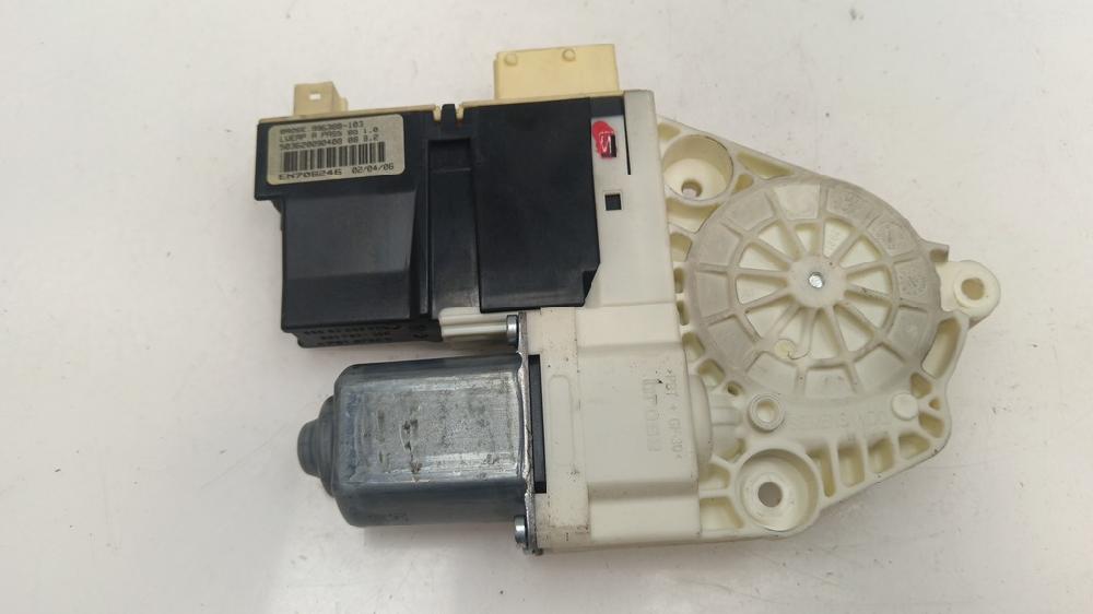 MOTOR ELEVALUNAS DELANTERO DERECHO CITROEN C4 2006 1.4 MT 88CV | 65KW