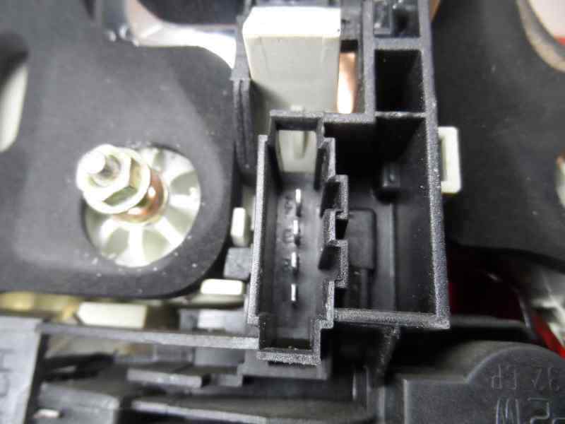 PILOTO TRASERO DERECHO INTERIOR VOLKSWAGEN TOUAREG 2.5 TDI MT 174CV | 128KW