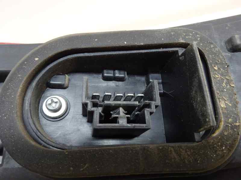 PILOTO TRASERO IZQUIERDO FIAT PUNTO 1.9 TD MT 60CV