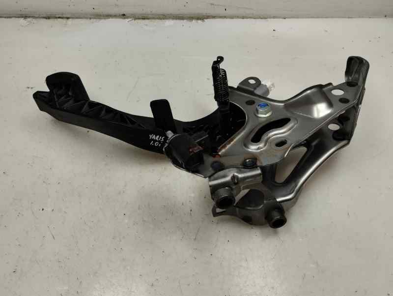 PEDAL EMBRAGUE TOYOTA YARIS 1.0 MT 72CV | 53KW