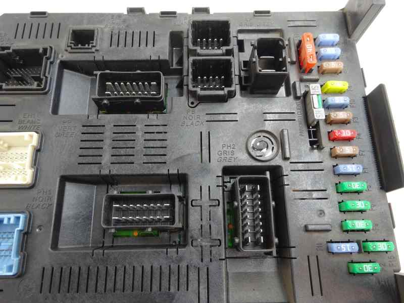 CAJA RELES FUSIBLES CITROEN C5 2006 2.0 HDI MT 136CV