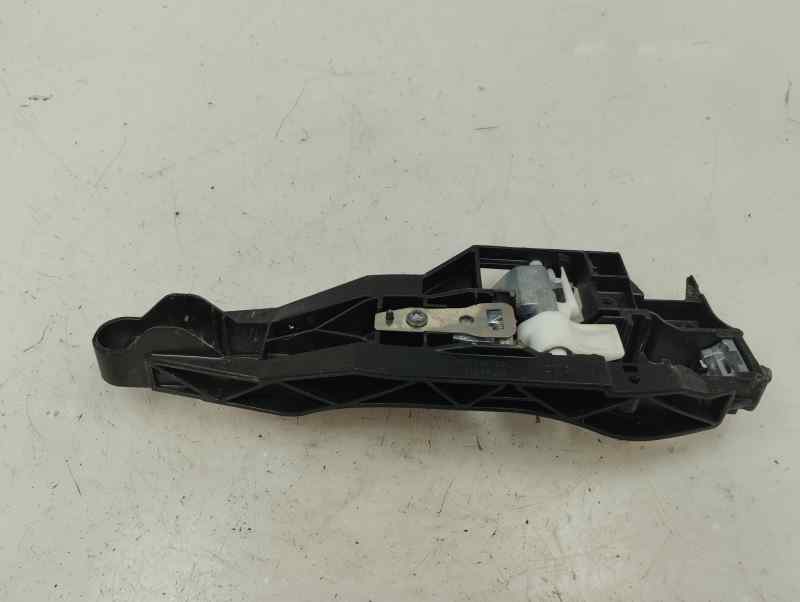 SOPORTE MANETA EXTERIOR PUERTA TRASERA DERECHA PEUGEOT 208 1.2 MT 110CV | 81KW