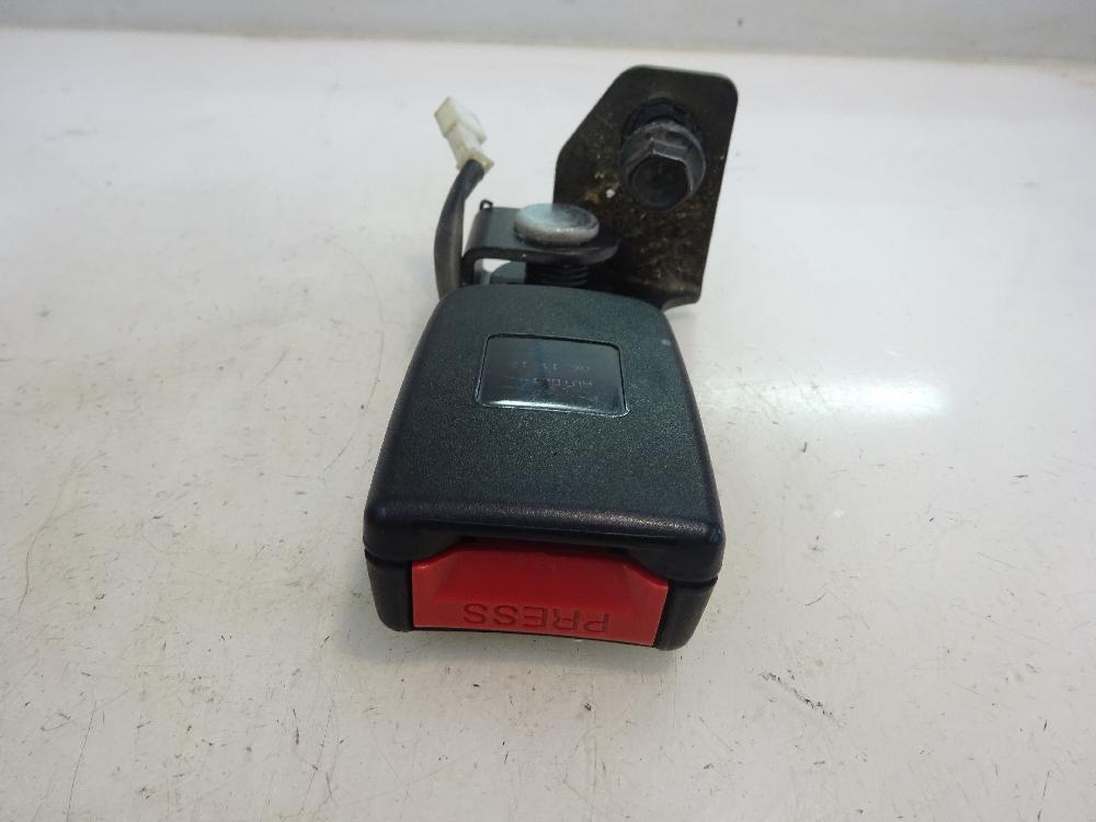 CINTURON SEGURIDAD TRASERO CENTRAL TATA INDICA 1.4 MT 71CV | 52KW