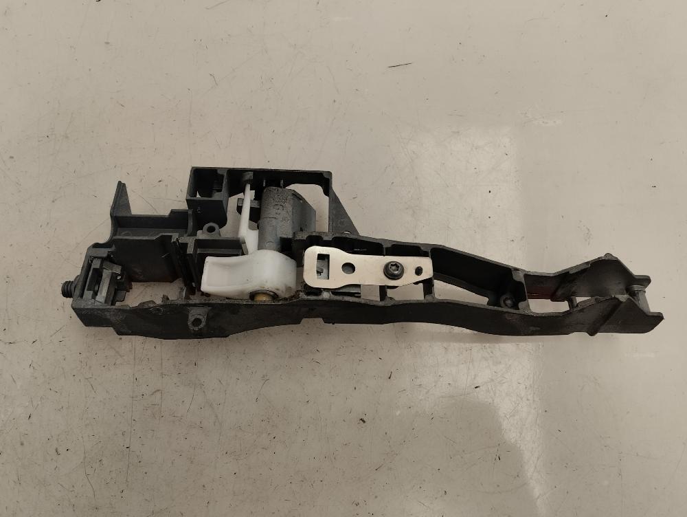 SOPORTE MANETA EXTERIOR PUERTA TRASERA IZQUIERDA CITROEN C3 1.2 MT 82CV | 60KW