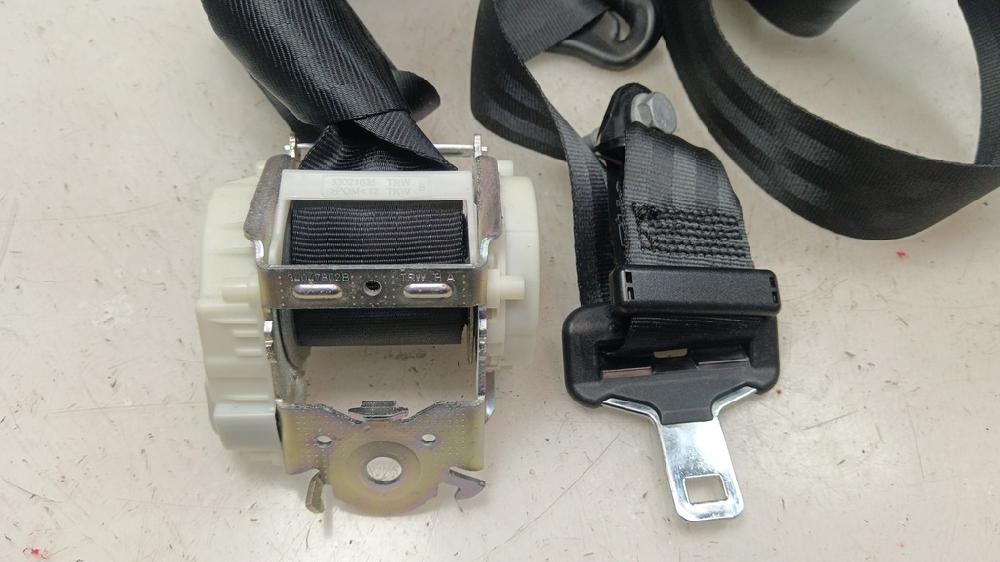 CINTURON SEGURIDAD TRASERO IZQUIERDO CITROEN C4 CACTUS 1.6 MT 99CV | 73KW