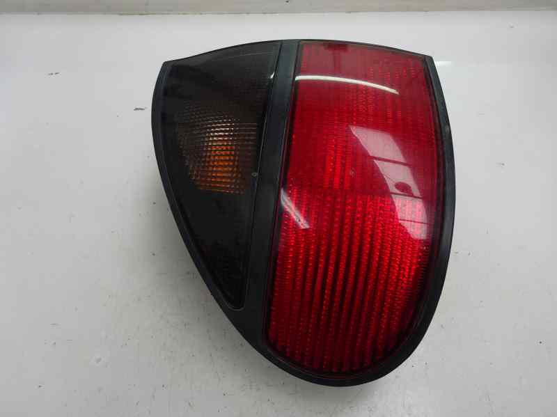 PILOTO TRASERO IZQUIERDO RENAULT LAGUNA 1994 2.0 MT 139CV