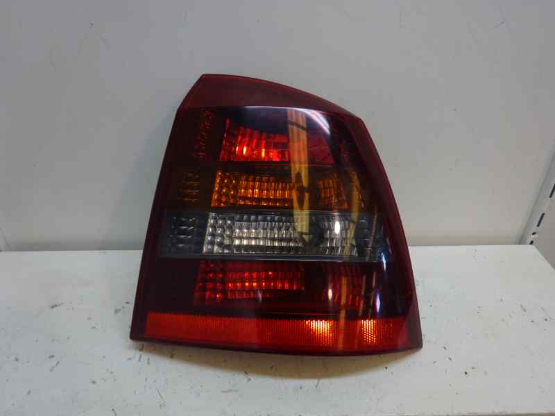 PILOTO TRASERO DERECHO OPEL ASTRA 1.6 TWINPORT MT 103CV | 76KW