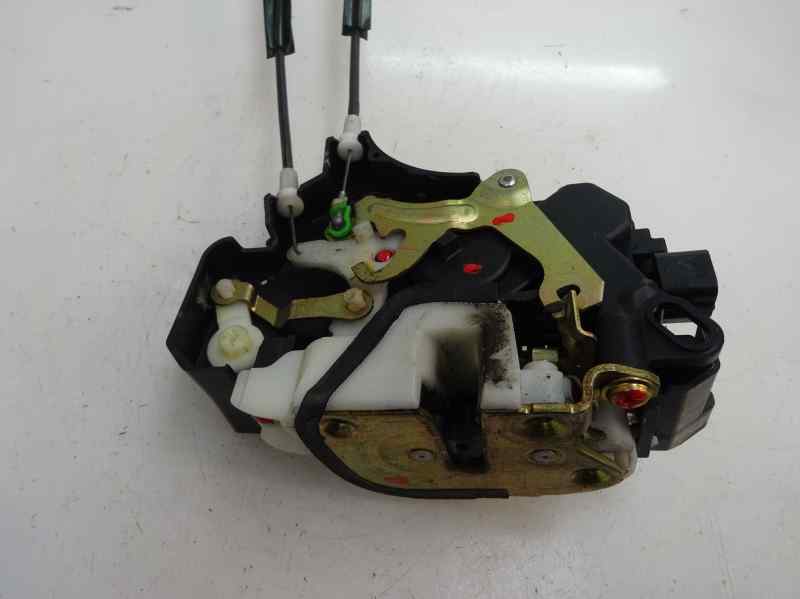 CERRADURA PUERTA DELANTERA IZQUIERDA MITSUBISHI COLT 1.5 MT 95CV | 70KW