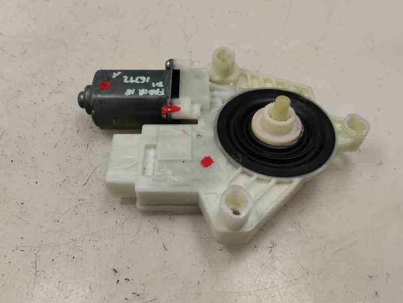 MOTOR ELEVALUNAS DELANTERO IZQUIERDO SKODA FABIA 1.0 MT 75CV