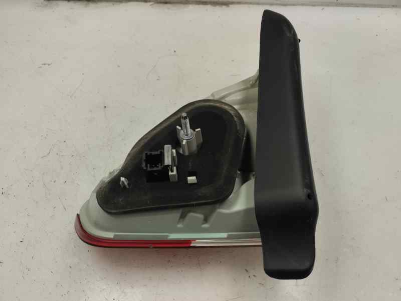 PILOTO TRASERO IZQUIERDO INTERIOR PEUGEOT 2008 1.6 E-HDI FAP MT 92CV
