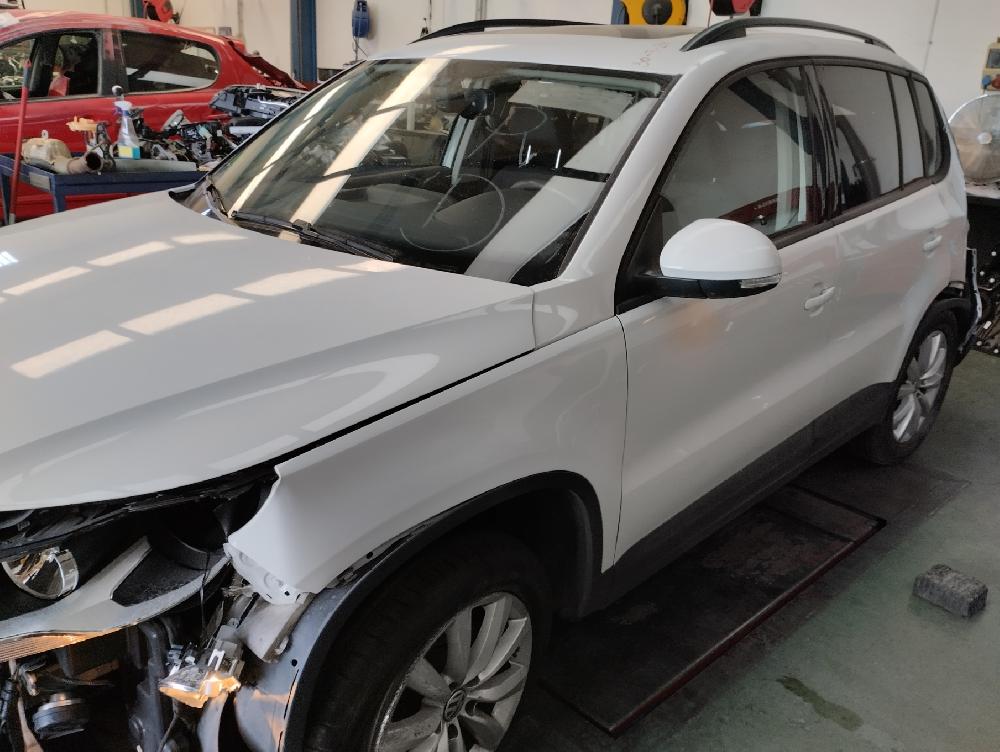 VOLKSWAGEN TIGUAN 2007 2.0 TDI BLUEMOTION MT 110CV