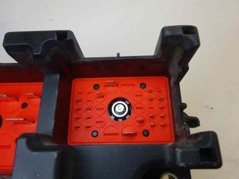 CAJA RELES FUSIBLES OPEL VECTRA 2003 2.2 DTI MT 125CV | 92KW