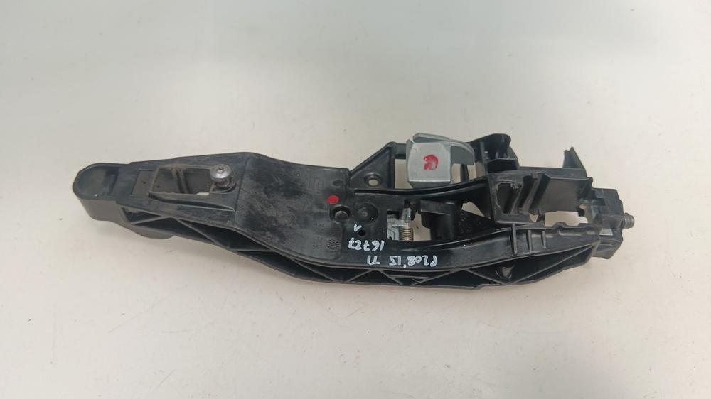 SOPORTE MANETA EXTERIOR PUERTA TRASERA IZQUIERDA PEUGEOT 208 1.2 VTI ETG 82CV