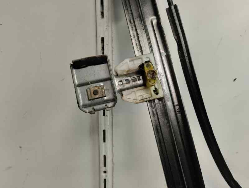 ELEVALUNAS DELANTERO DERECHO CHRYSLER VOYAGER 2.5 D MT 143CV
