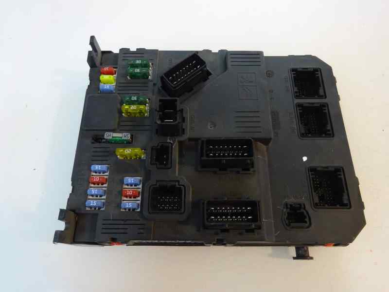 CAJA RELES FUSIBLES PEUGEOT 407 2.0 MT 136CV