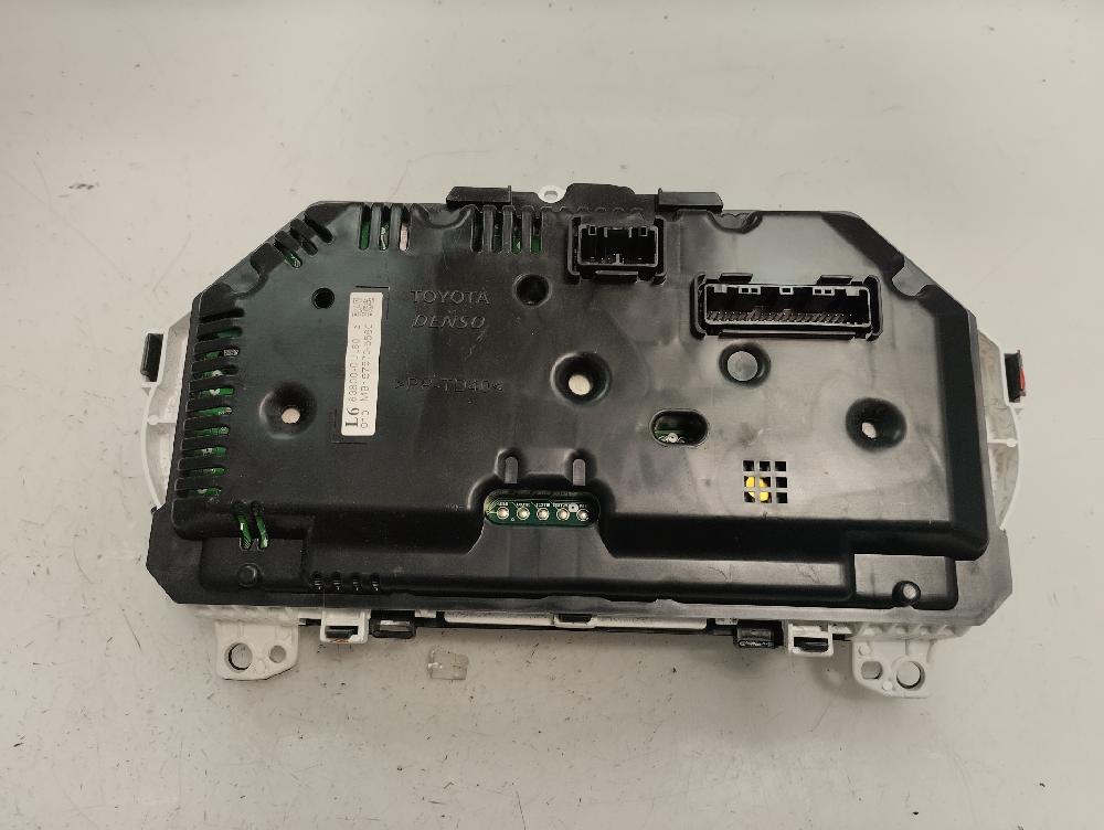 CUADRO INSTRUMENTOS TOYOTA YARIS 1.5 MT 106CV