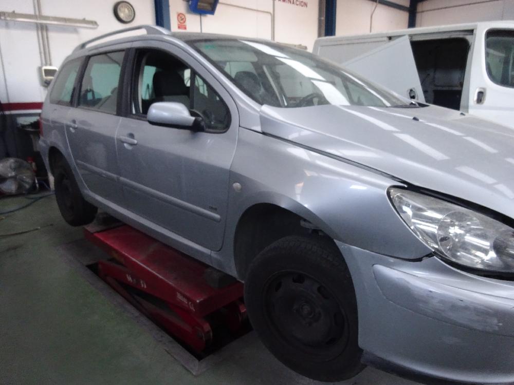CAJA RELES FUSIBLES PEUGEOT 307 2.0 HDI MT 90CV